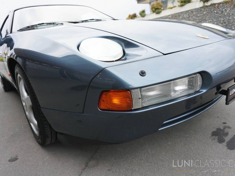 Immagine 30/46 di Porsche 928 S4 (1988)