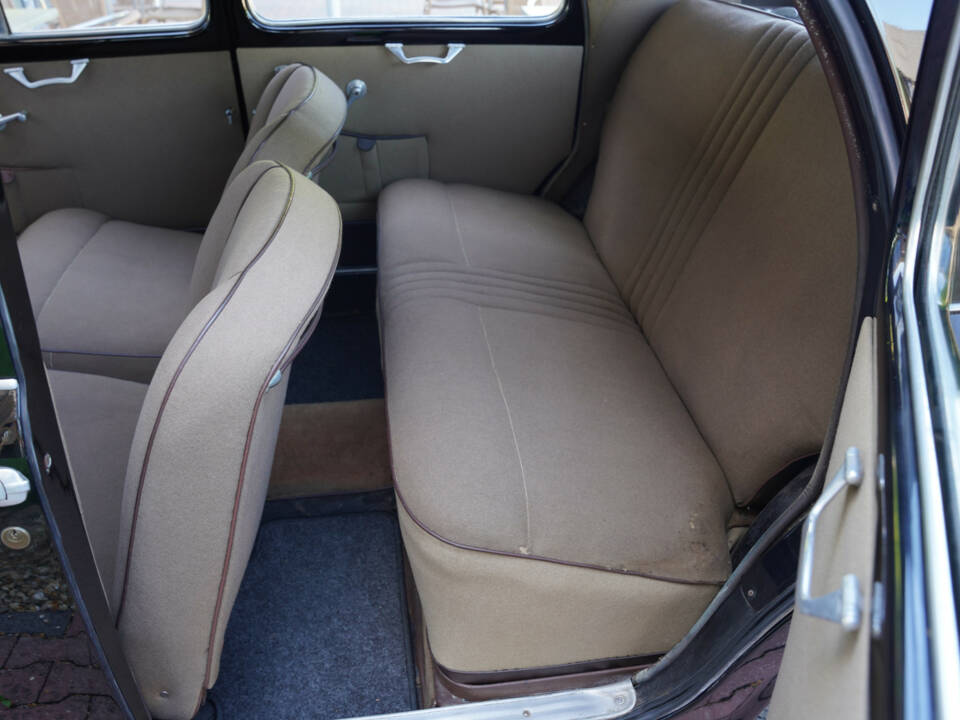 Image 27/50 of Lancia Appia C10 (1954)