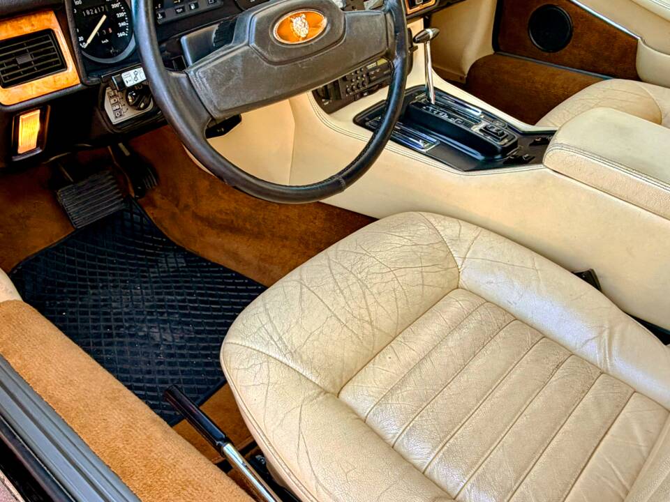 Image 11/17 of Jaguar XJS 5.3 V12 (1985)