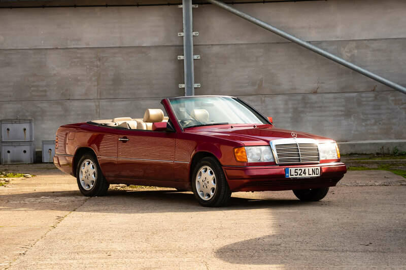 Image 9/50 de Mercedes-Benz E 320 (1994)