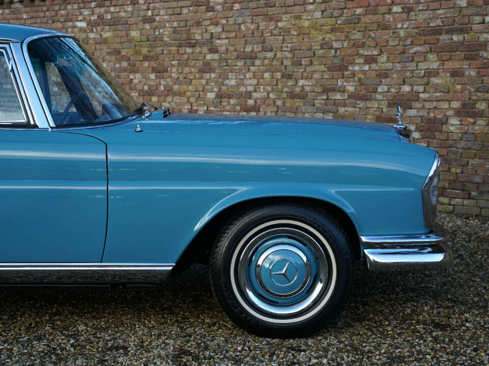 Image 48/50 of Mercedes-Benz 250 SE (1967)