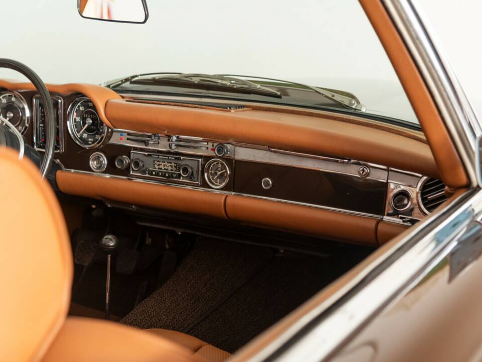 Image 20/30 of Mercedes-Benz 280 SL (1970)