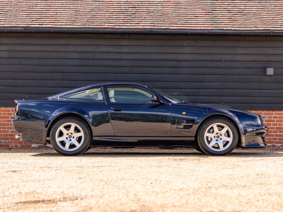 Imagen 2/65 de Aston Martin V8 Vantage V550 (1999)