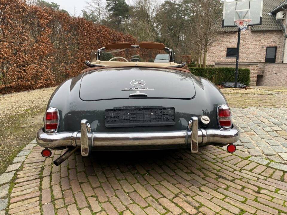 Image 11/52 de Mercedes-Benz 190 SL (1961)