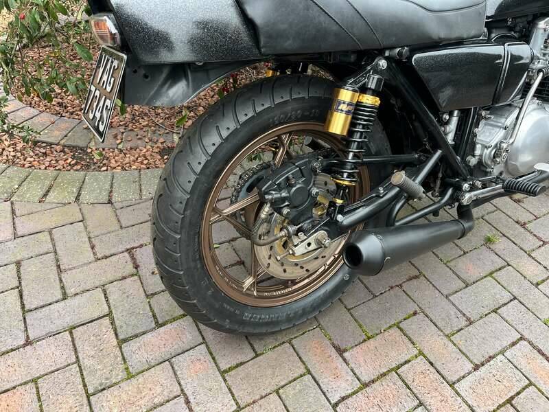 Image 6/17 of Suzuki GS 750 (1977)