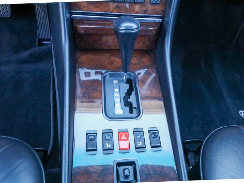 Bild 17/50 von Mercedes-Benz 560 SL (1987)