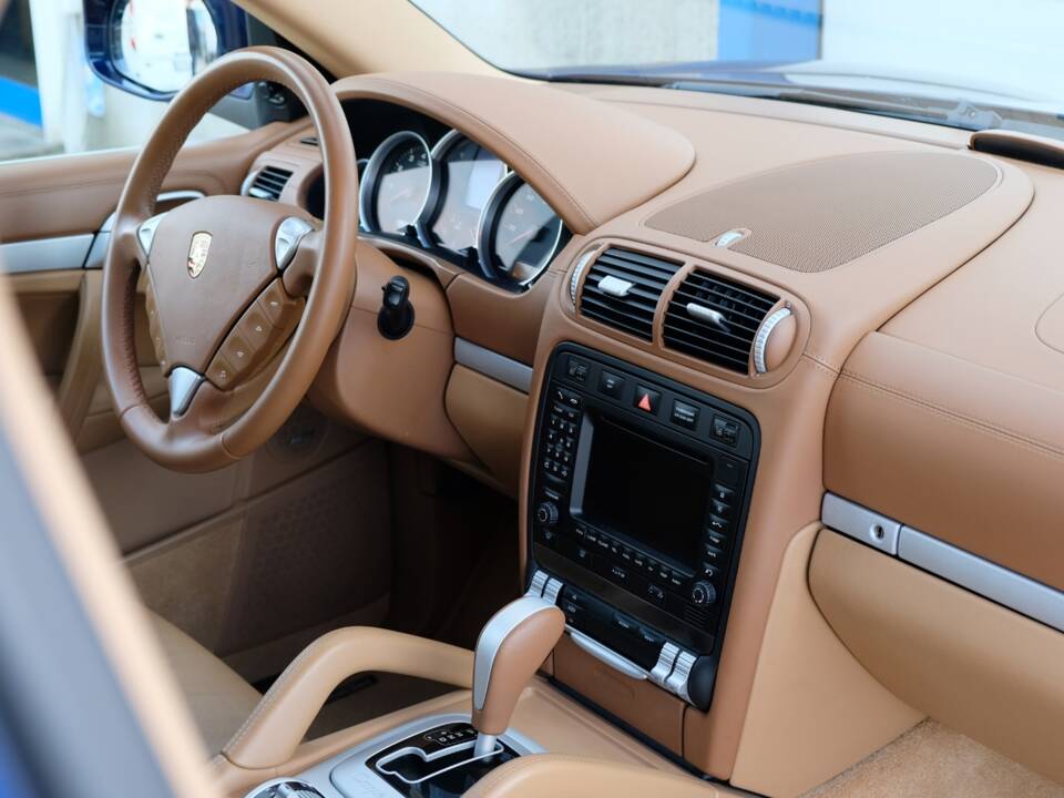 Immagine 20/70 di Porsche Cayenne S (2007)