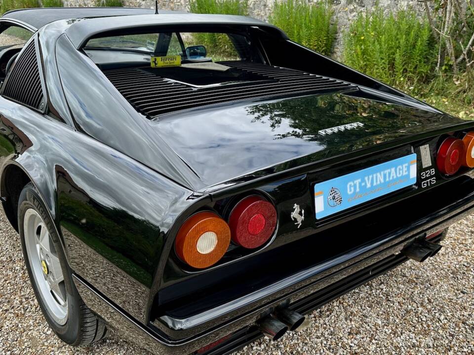 Bild 20/86 von Ferrari 328 GTS (1988)