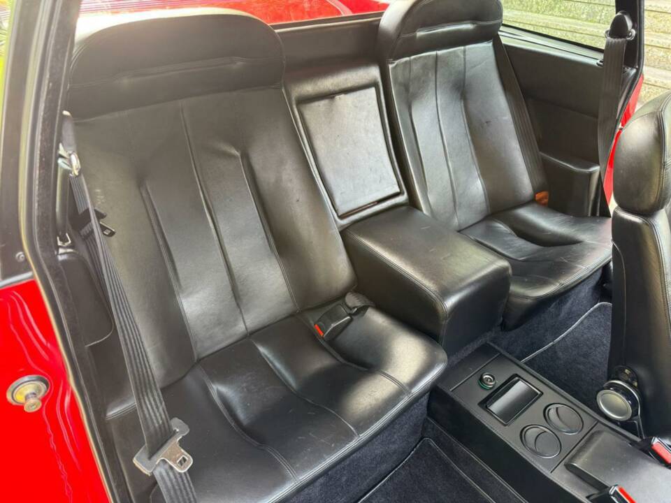 Image 27/50 of Ferrari Mondial 3.2 (1988)