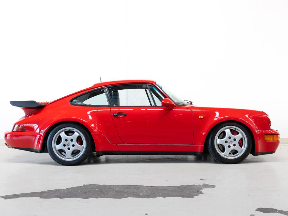 Image 4/32 of Porsche 911 Turbo 3.3 (1992)
