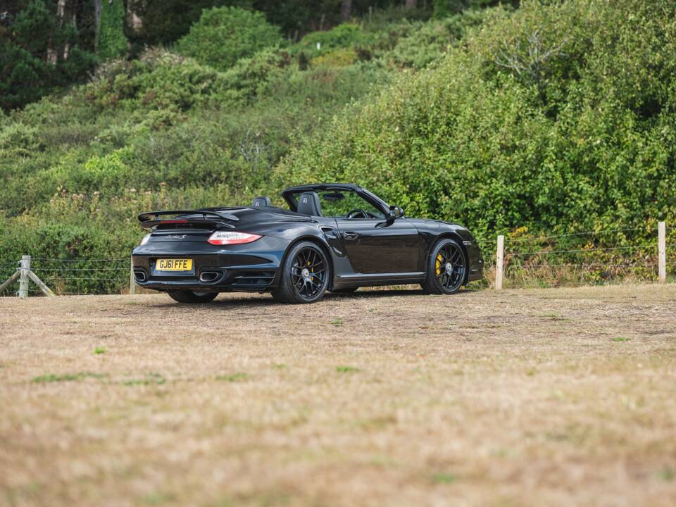 Bild 13/50 von Porsche 911 Turbo S (2011)