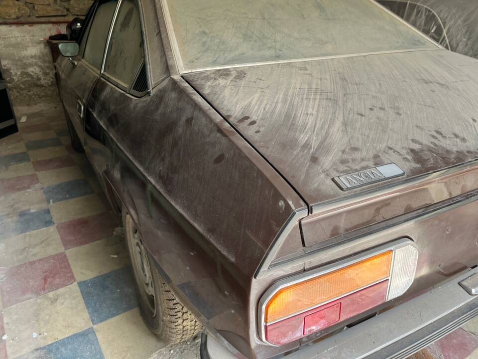 Image 4/20 of Lancia Beta Coupe 1300 (1978)