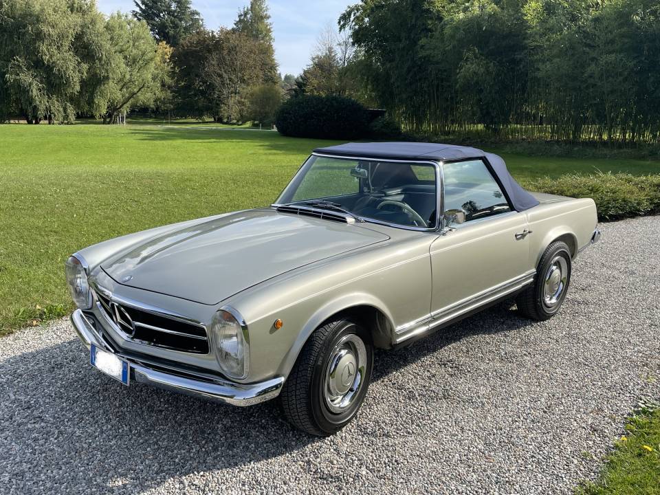 Image 8/29 of Mercedes-Benz 230 SL (1965)