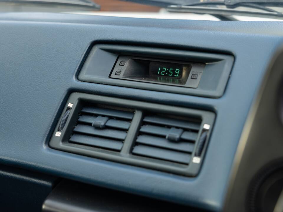 Bild 30/37 von Toyota Corolla GT (1986)