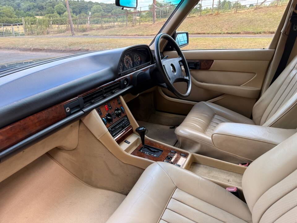 Imagen 10/30 de Mercedes-Benz 500 SE (1988)