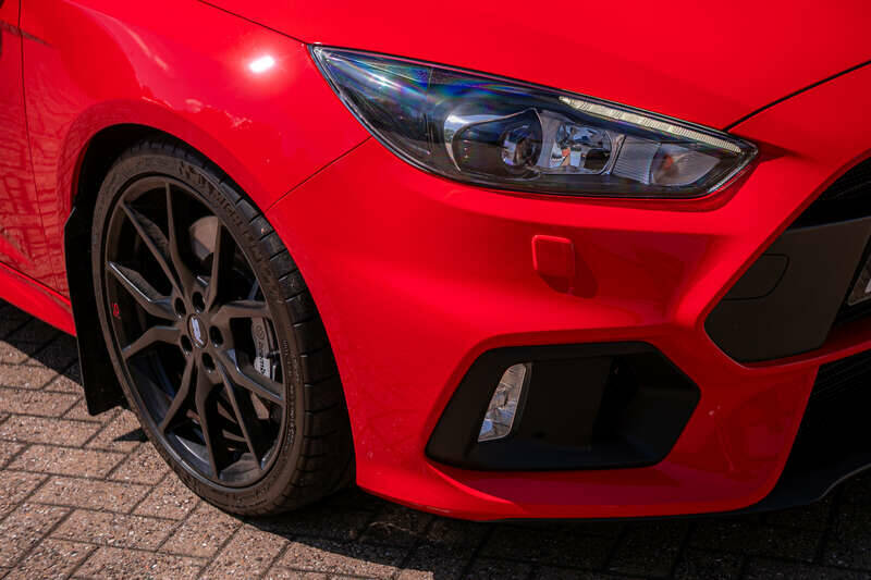 Image 16/37 of Ford Focus RS (2018)