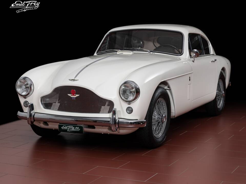 Immagine 1/9 di Aston Martin DB 2/4 Mk III (1957)