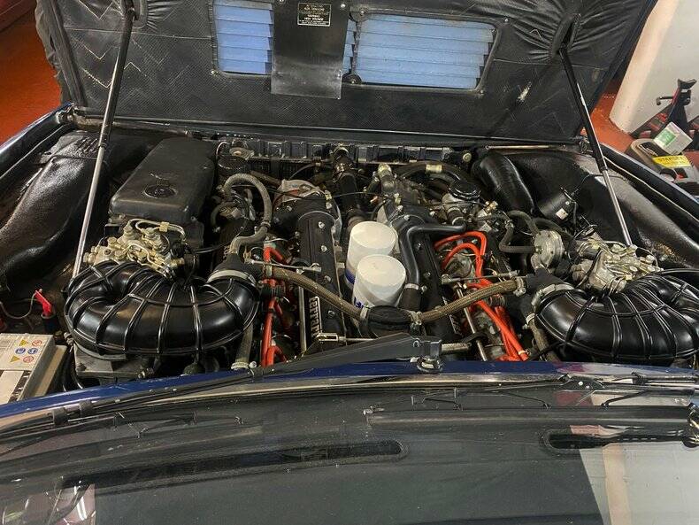 Bild 40/47 von Ferrari 412 (1989)