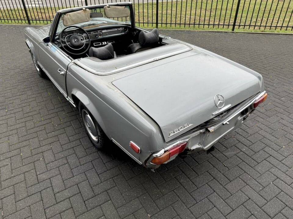 Image 8/36 of Mercedes-Benz 280 SL (1970)
