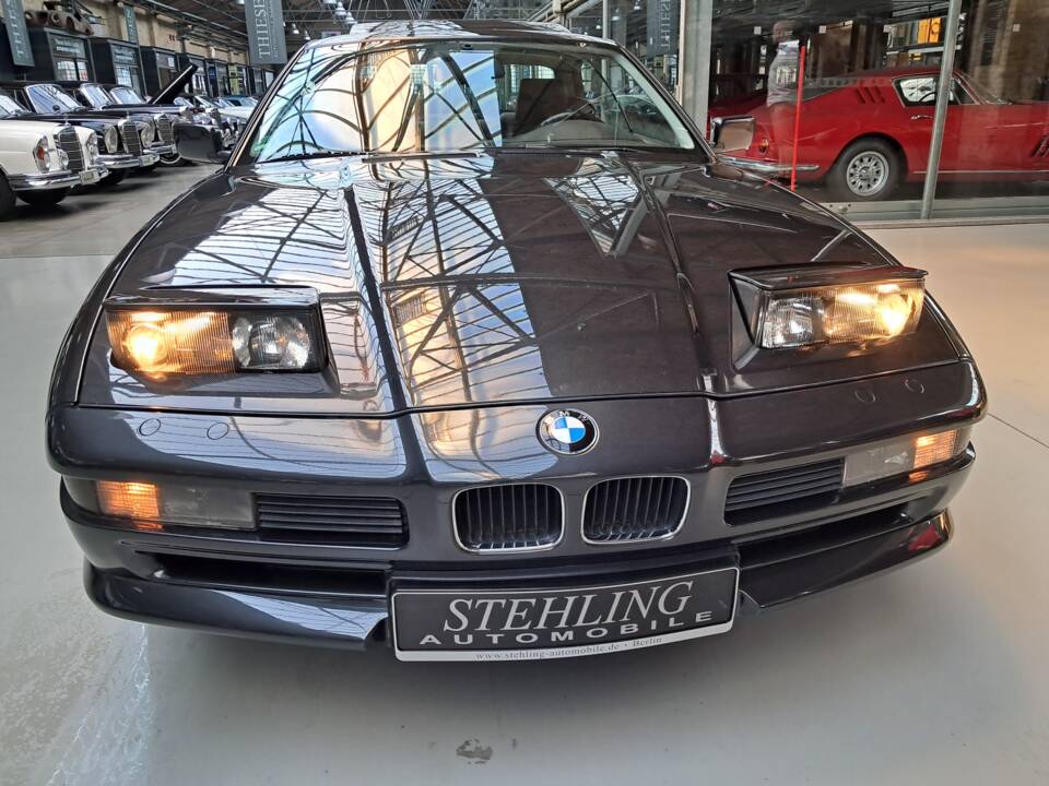 Imagen 21/24 de BMW 850i (1992)