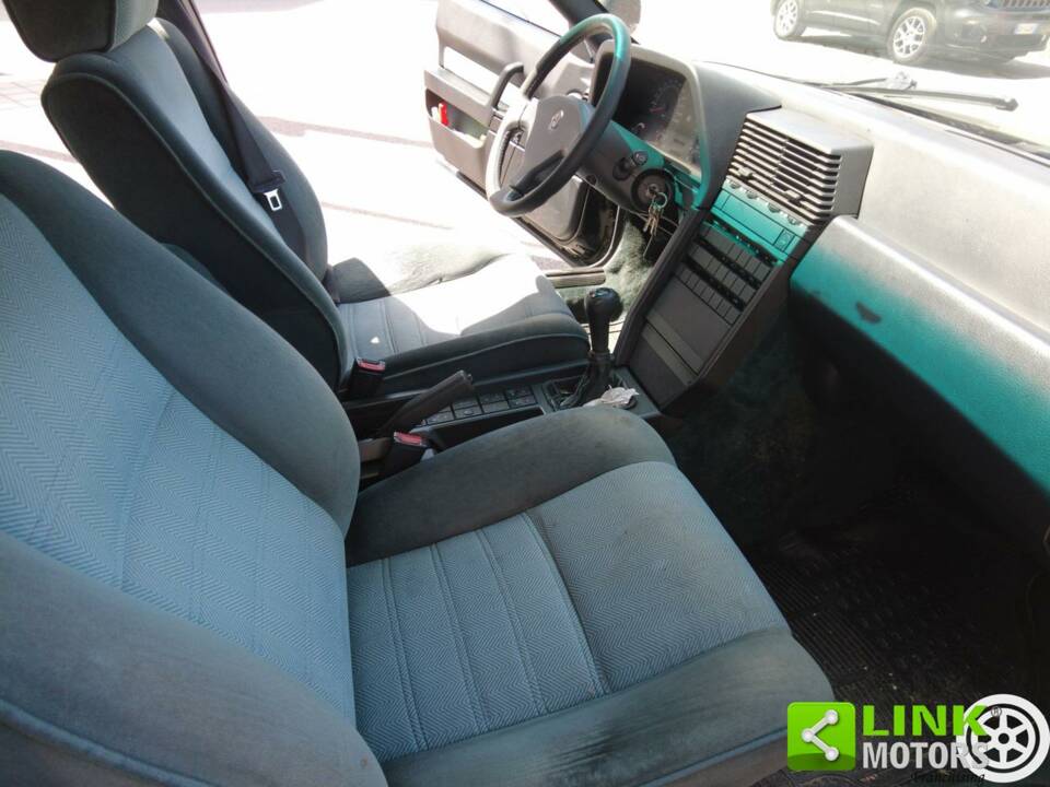 Bild 16/17 von Alfa Romeo 164 2.0 Turbo (1989)