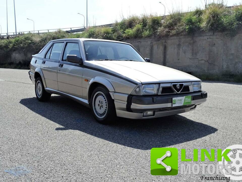 Afbeelding 9/10 van Alfa Romeo 75 1.8 Turbo (1988)