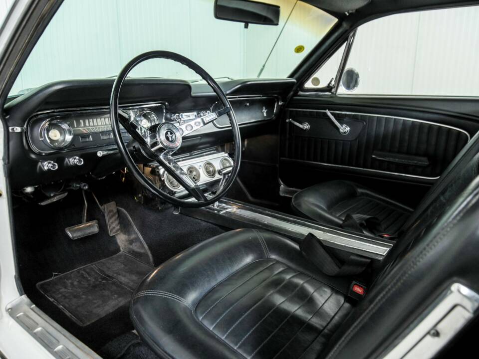 Image 11/50 de Ford Mustang 289 (1900)