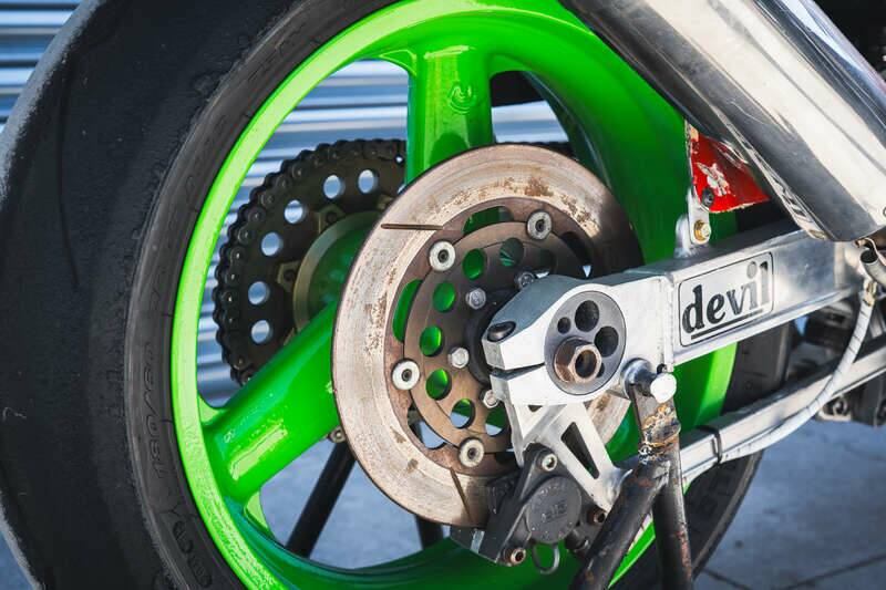 Image 48/50 of Kawasaki GPX 750R (1987)