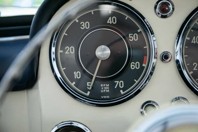Imagen 12/38 de Mercedes-Benz 190 SL (1900)