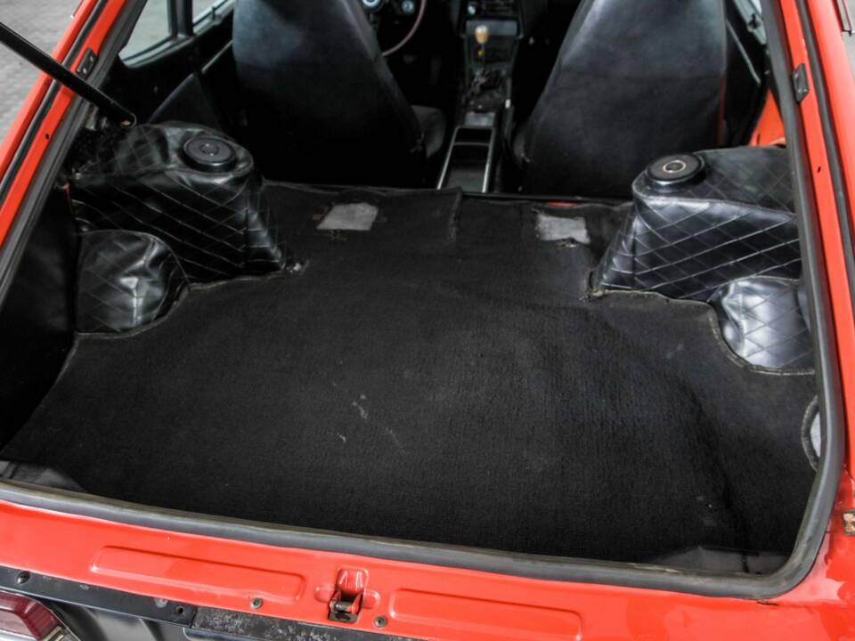 Image 35/50 of Datsun 240 Z (1974)