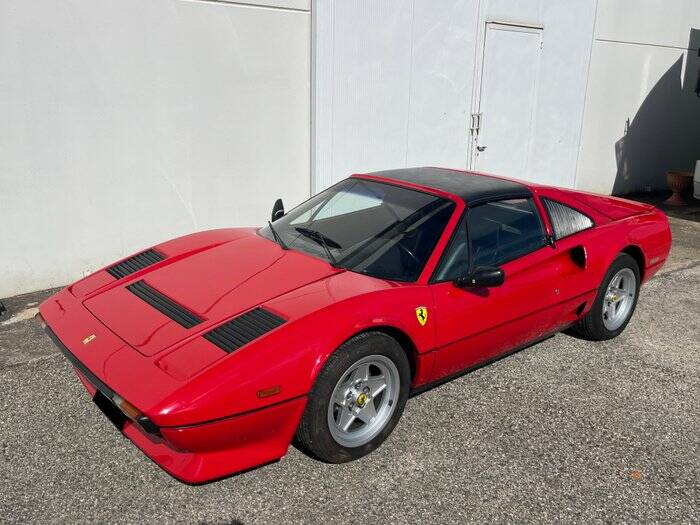 Immagine 1/7 di Ferrari 208 GTS Turbo (1984)