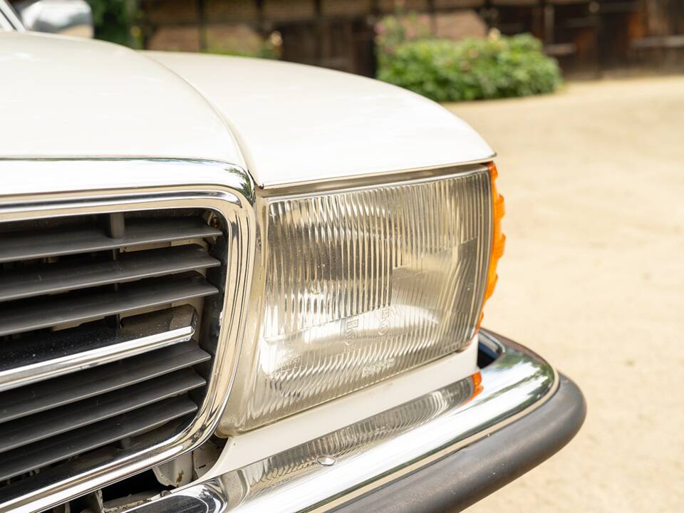 Imagen 25/86 de Mercedes-Benz 280 SL (1977)