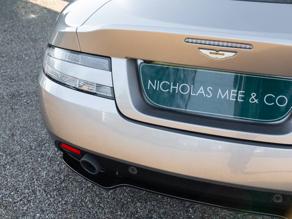 Image 32/50 of Aston Martin DB 9 GT &quot;Bond Edition&quot; (2015)