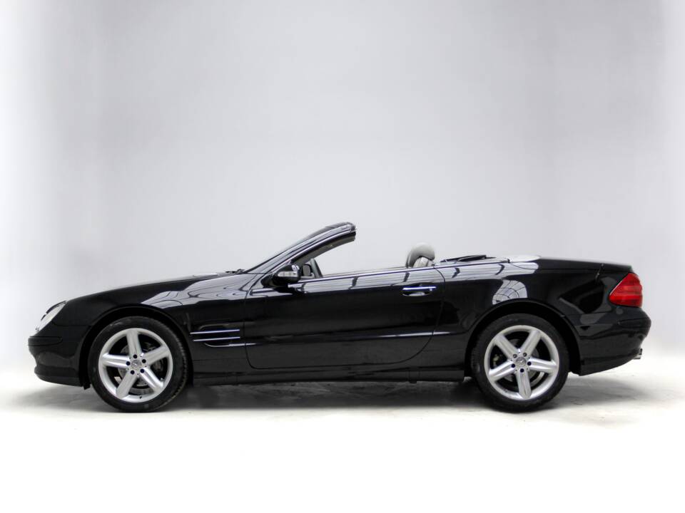 Imagen 12/38 de Mercedes-Benz SL 350 (2003)