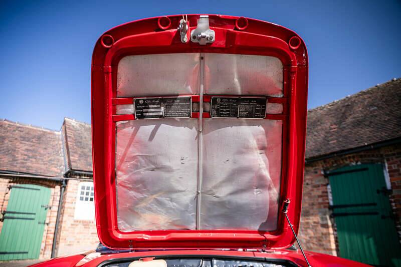 Image 25/46 of Alfa Romeo 2000 Spider (1960)