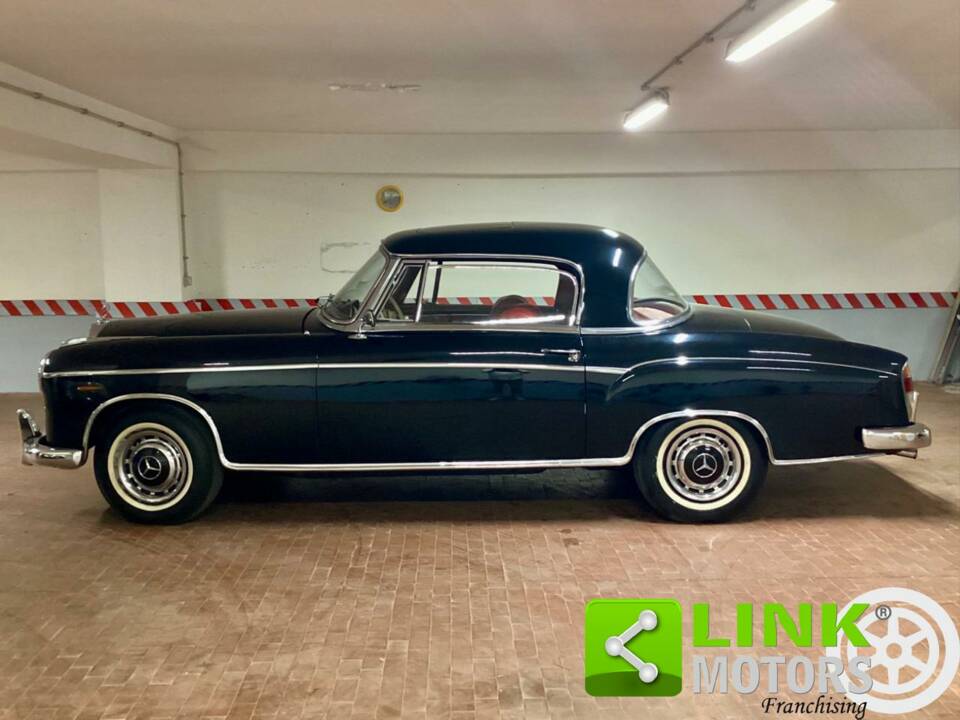 Image 4/10 of Mercedes-Benz 220 SE (1959)
