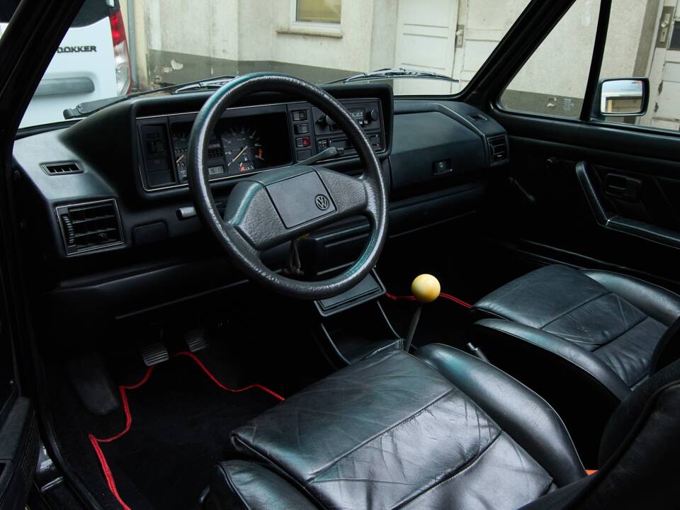 Afbeelding 4/4 van Volkswagen Golf Mk I Convertible 1.6 (1984)
