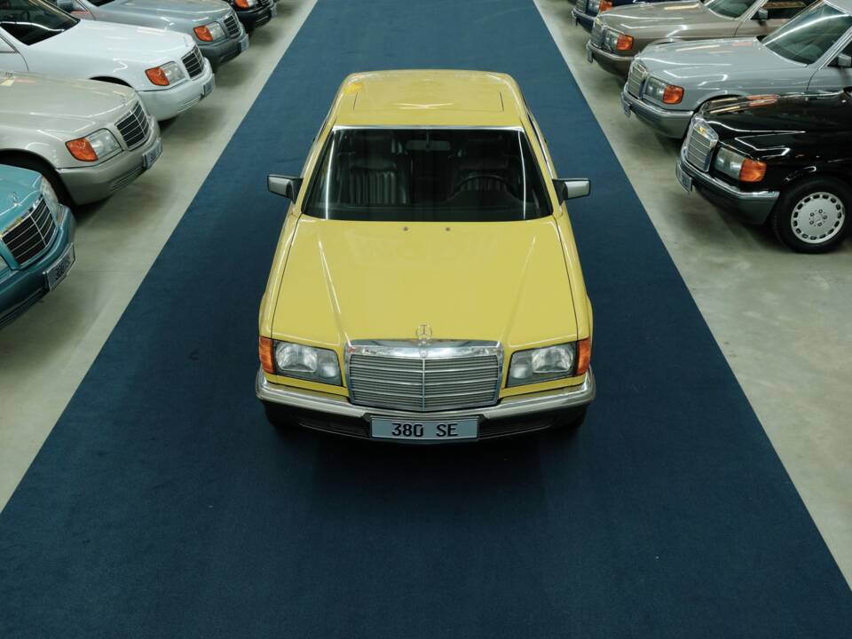 Bild 2/50 von Mercedes-Benz 380 SE (1983)