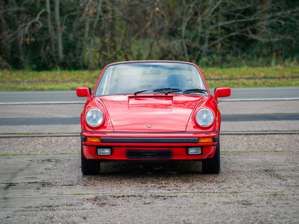 Immagine 5/21 di Porsche 911 Carrera 2 (1990)