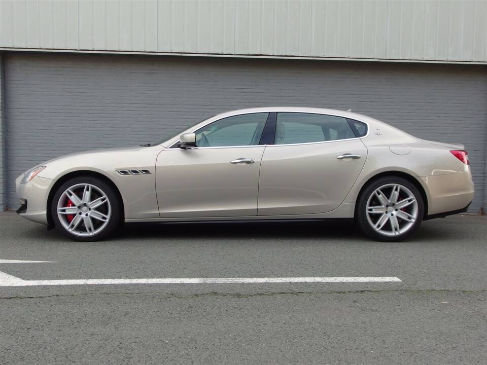Image 6/98 of Maserati Quattroporte GTS (2015)