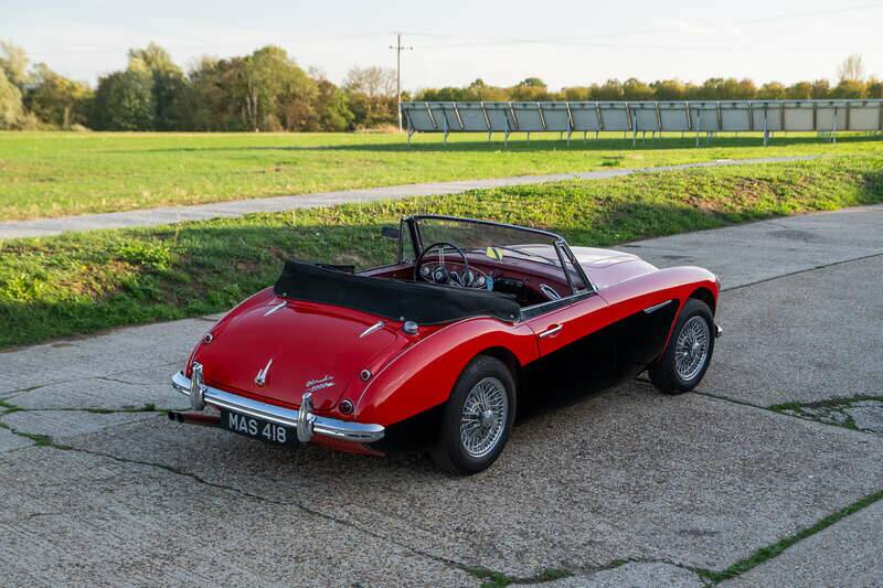 Image 4/50 of Austin-Healey 3000 Mk II (BJ7) (1962)
