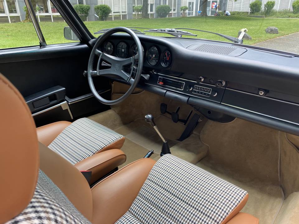 Immagine 39/47 di Porsche 911 2.4 S &quot;Ölklappe&quot; (1972)