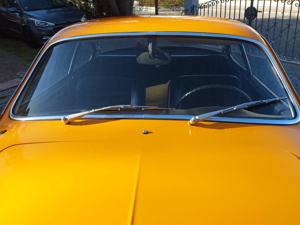 Bild 4/18 von Volkswagen Karmann Ghia 1600 (1971)