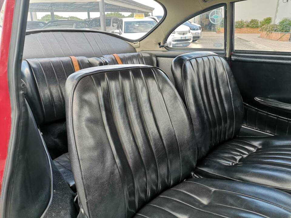 Image 25/63 of Porsche 356 C 1600 (1963)