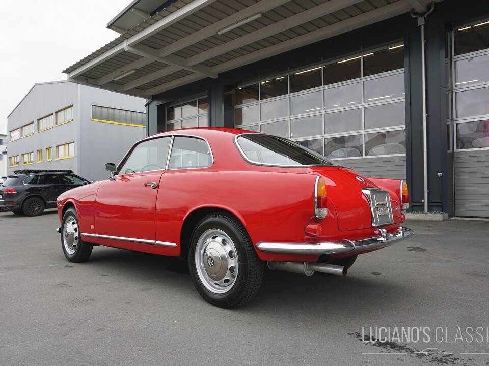 Imagen 7/68 de Alfa Romeo Giulietta Sprint 1300 (1965)