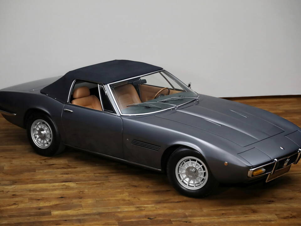 Image 23/23 of Maserati Ghibli Spyder (1970)