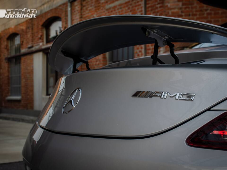 Afbeelding 13/18 van Mercedes-Benz SLS AMG (2011)