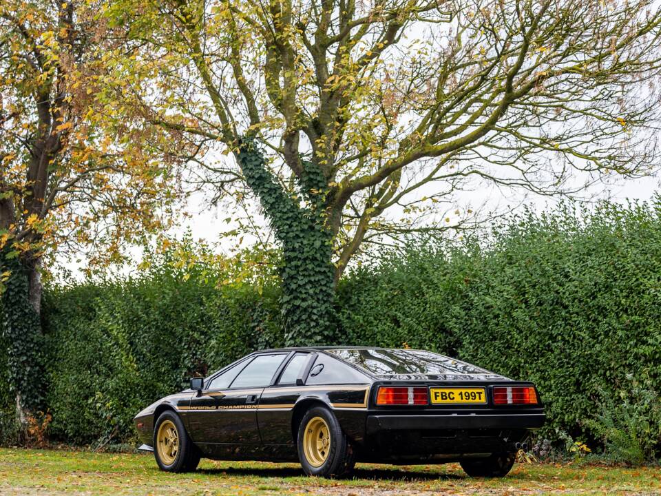 Image 32/50 of Lotus Esprit S2 (1979)