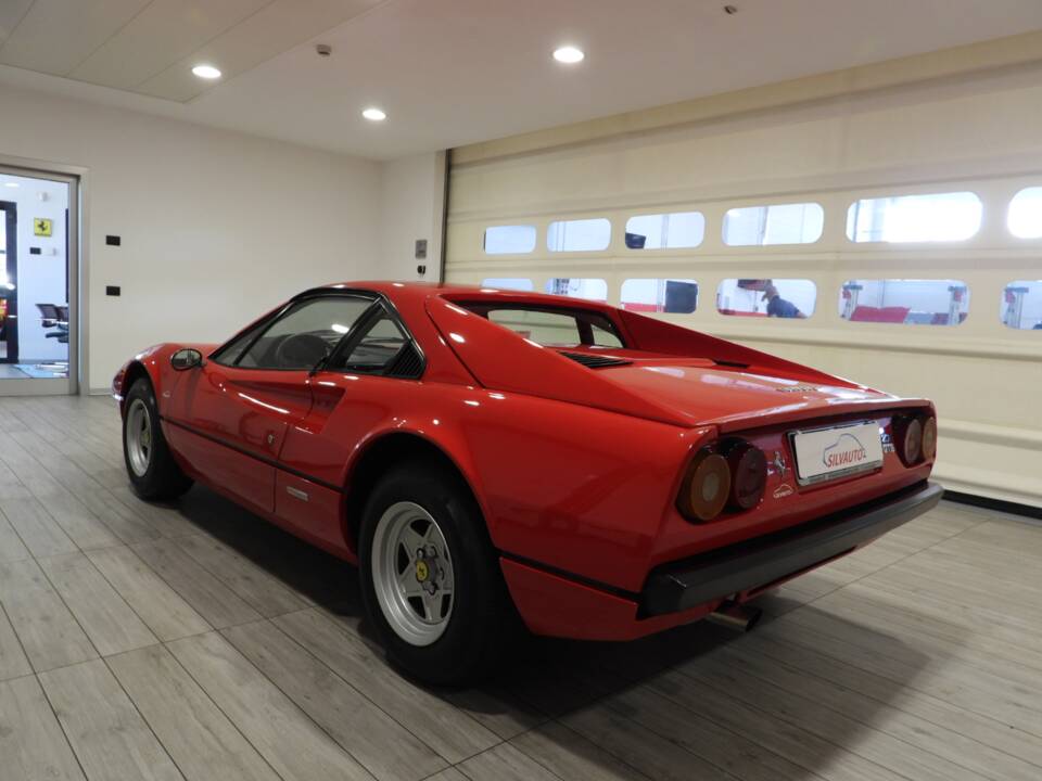 Afbeelding 3/15 van Ferrari 208 GTB (1980)