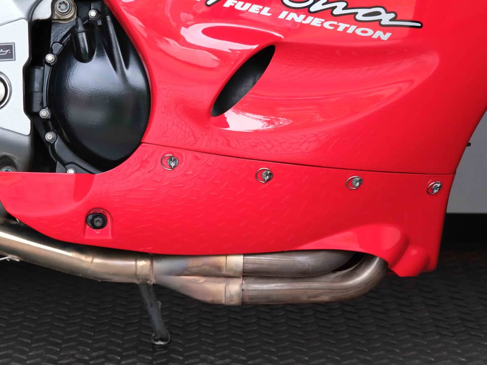 Image 54/66 of Triumph Daytona T595 (1998)
